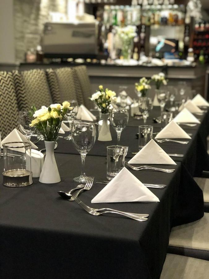 Haughton Arms Hotel 奥福德 外观 照片