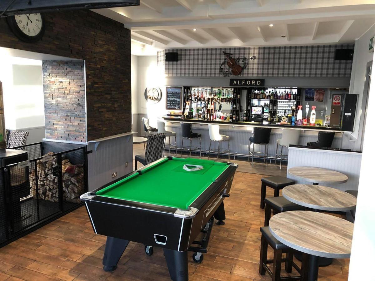 Haughton Arms Hotel 奥福德 外观 照片